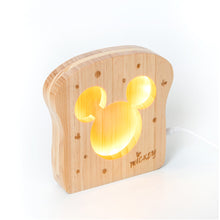 將圖片載入圖庫檢視器 DIENEY 米奇系列吐司造型實木氛圍燈(台灣設計製造)