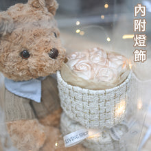 画像をギャラリービューアに読み込む, バレンタインデーの贈り物 - バラを抱きしめるクマ🐻🌹