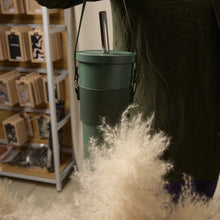 画像をギャラリービューアに読み込む, モランディカラーのミルクティーボトル