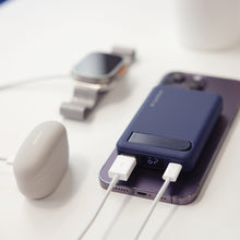 画像をギャラリービューアに読み込む, CaseStudi の最小かつ最薄の 8000mAh MagSafe ワイヤレス充電パワーバンク
